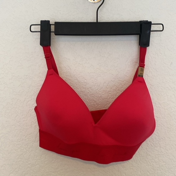 VS PINK Victoria’s Secret Set of 2 Bras NWT 32C - Picture 2 of 9